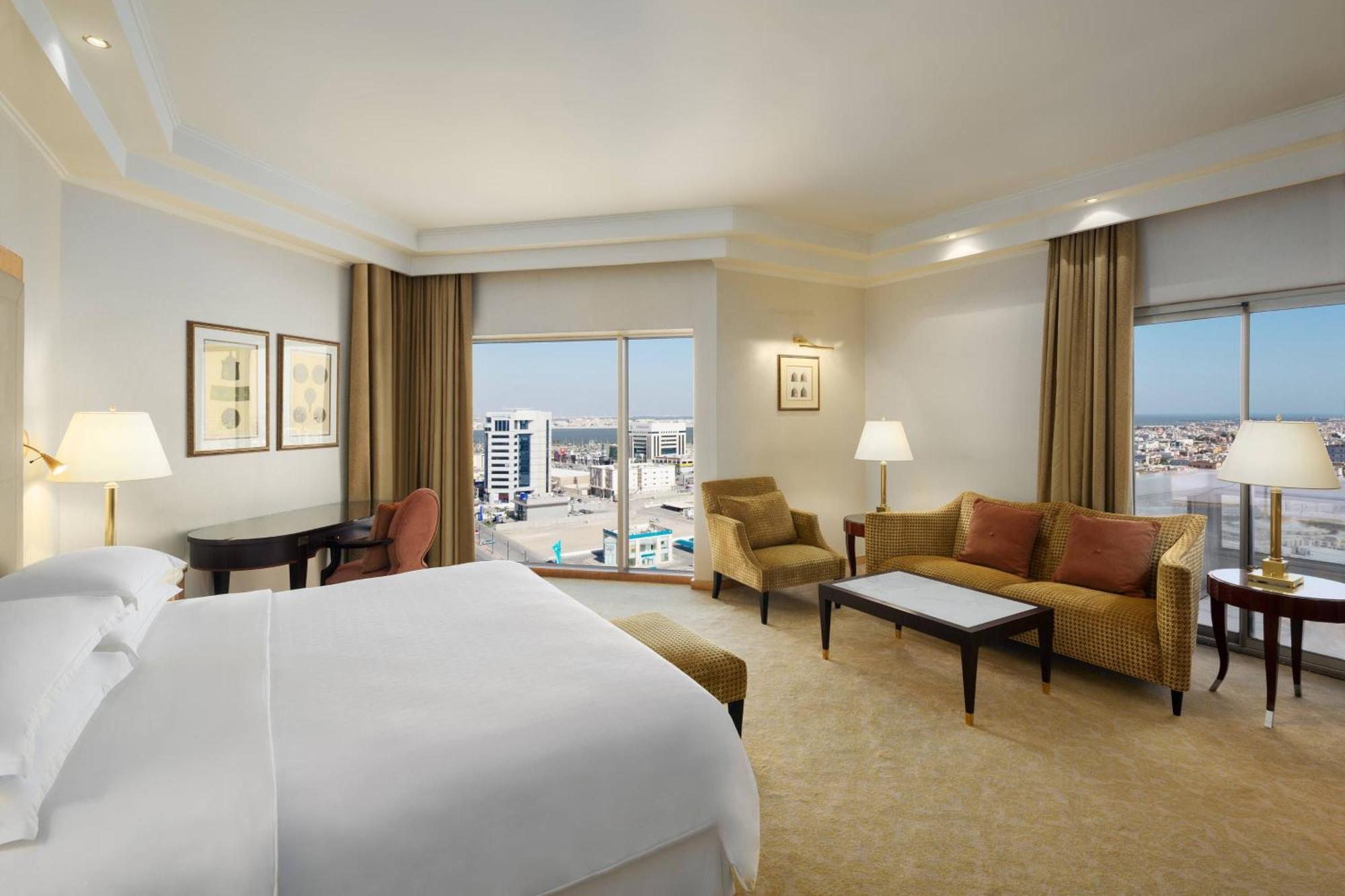 Sheraton Dammam Hotel & Convention Centre Extérieur photo A room at the Four Seasons Hotel, Madrid