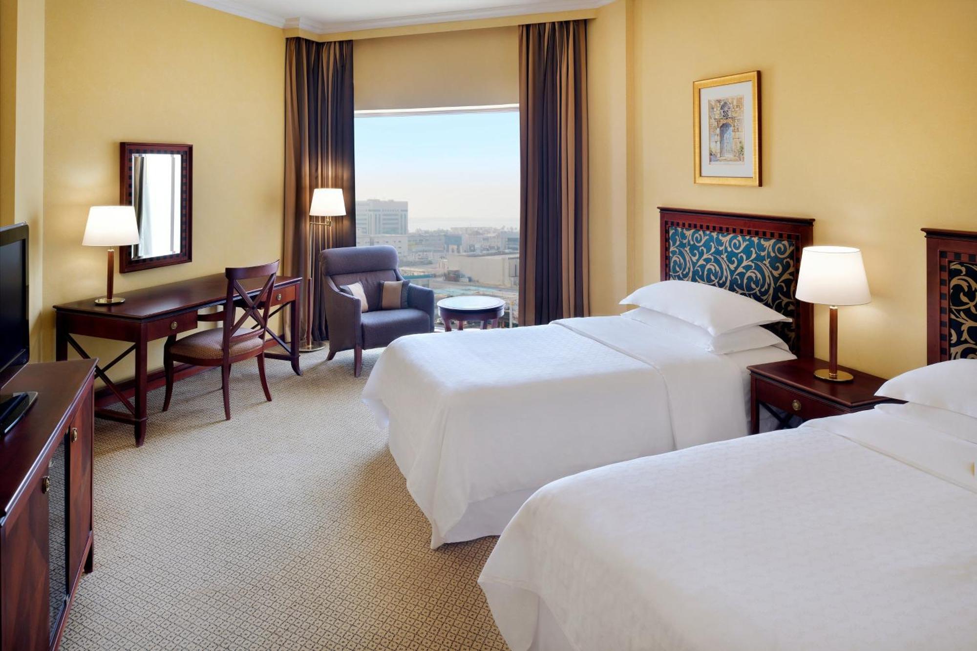 Sheraton Dammam Hotel & Convention Centre Extérieur photo A guest room at the Sheraton Riyadh Hotel